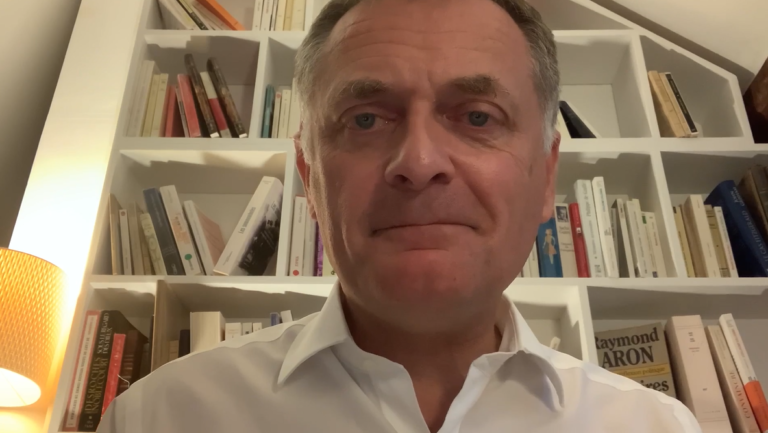 Je m’engage à éradiquer les déserts médicaux en 5 ans.